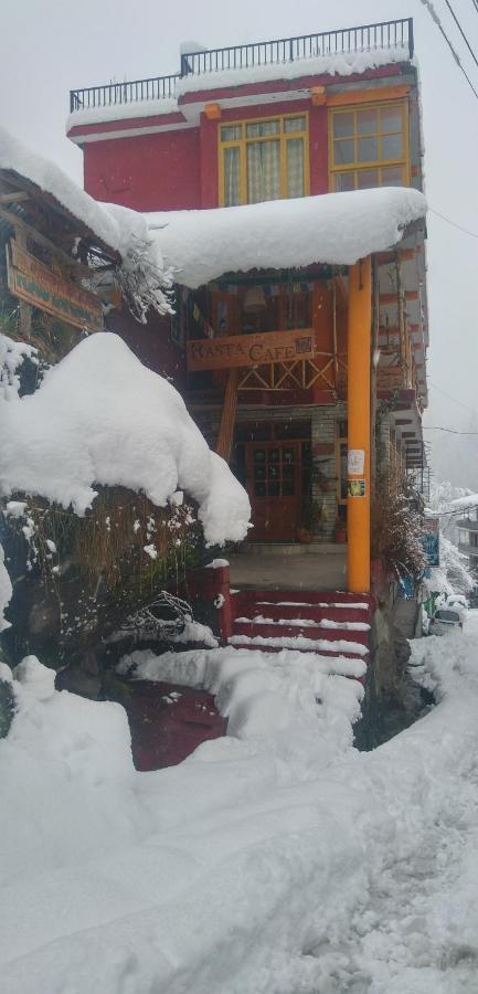 Rasta Cafe And Lodge Manāli Екстериор снимка