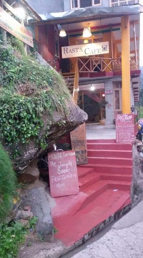 Rasta Cafe And Lodge Manāli Екстериор снимка