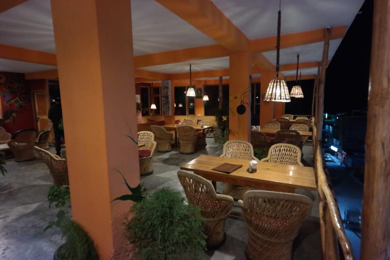 Rasta Cafe And Lodge Manāli Екстериор снимка