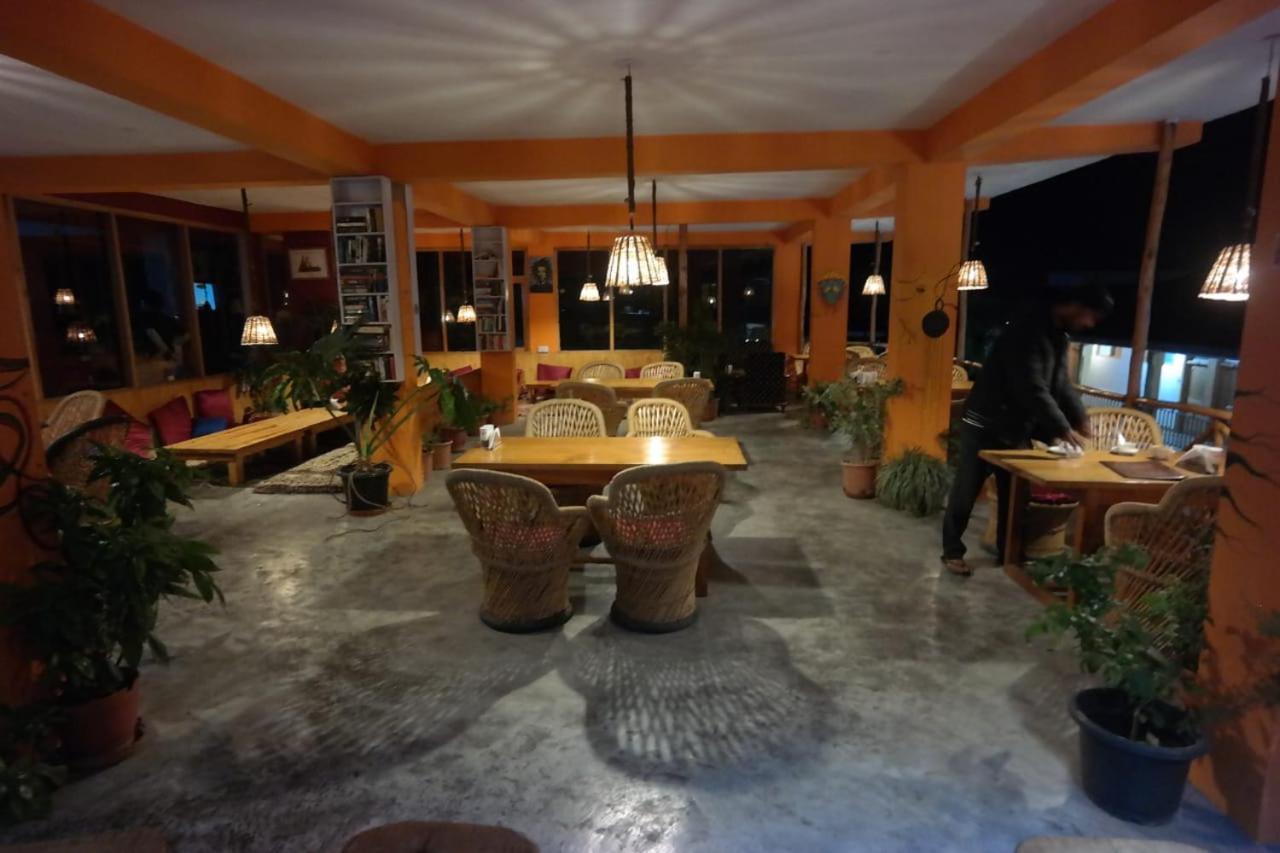 Rasta Cafe And Lodge Manāli Екстериор снимка